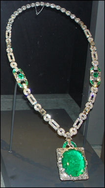 20120530-Emerald National_Museum_of_Natural_History_Emeralds_1.JPG